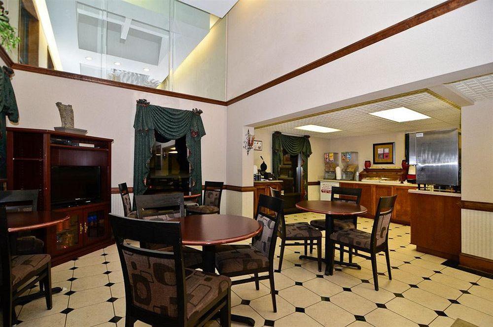 Quality Inn & Suites Atlanta Stone Mountain Restaurace fotografie