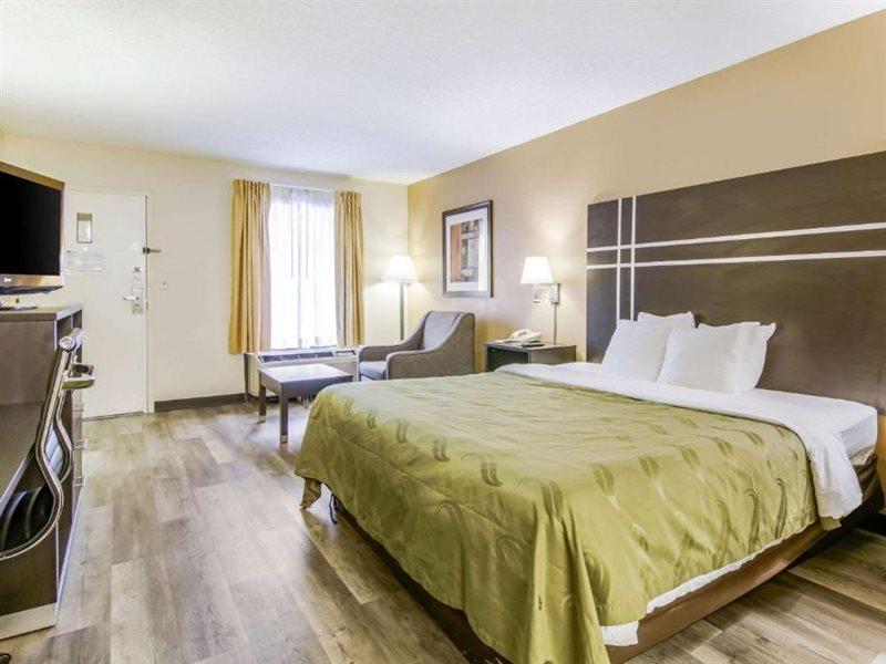 Quality Inn & Suites Atlanta Stone Mountain Exteriér fotografie